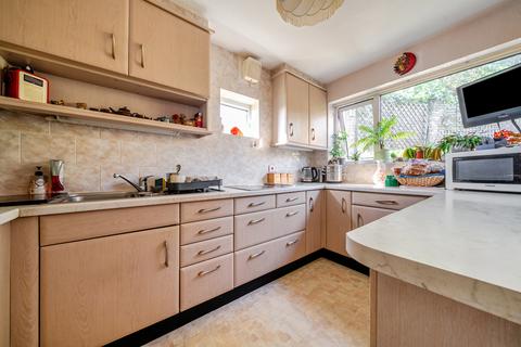 1 Leith Park Road, Gravesend, DA12 1LN