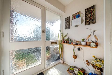 1 Leith Park Road, Gravesend, DA12 1LN