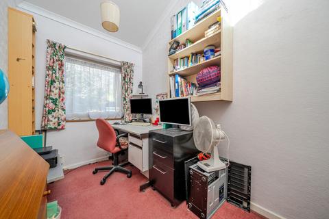 1 Leith Park Road, Gravesend, DA12 1LN