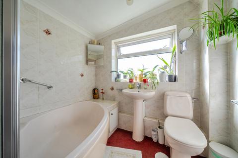 1 Leith Park Road, Gravesend, DA12 1LN