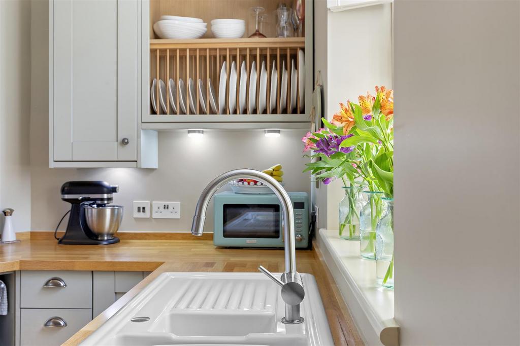 Kitchen 4.jpg