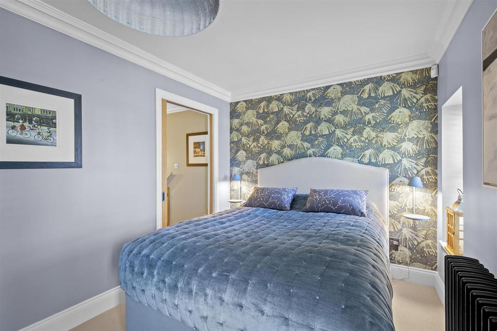 Bed 1 2.jpg
