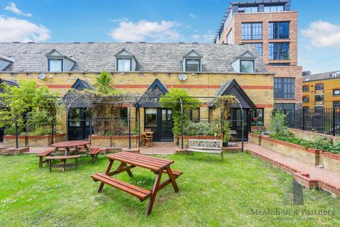 2 bedroom flat for sale, Bridgehouse Court, Blackfriars Road, London, SE1