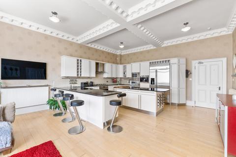 71/3 Carnbee Avenue, Edinburgh, EH16 6GA