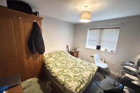 2 bedroom house to rent, Cardigan Road, Leeds