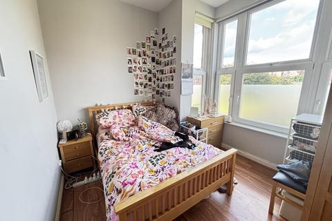 1 bedroom house to rent, Brudenell Grove, Leeds