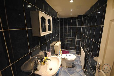 5 bedroom house to rent, Stanmore Place, Leeds