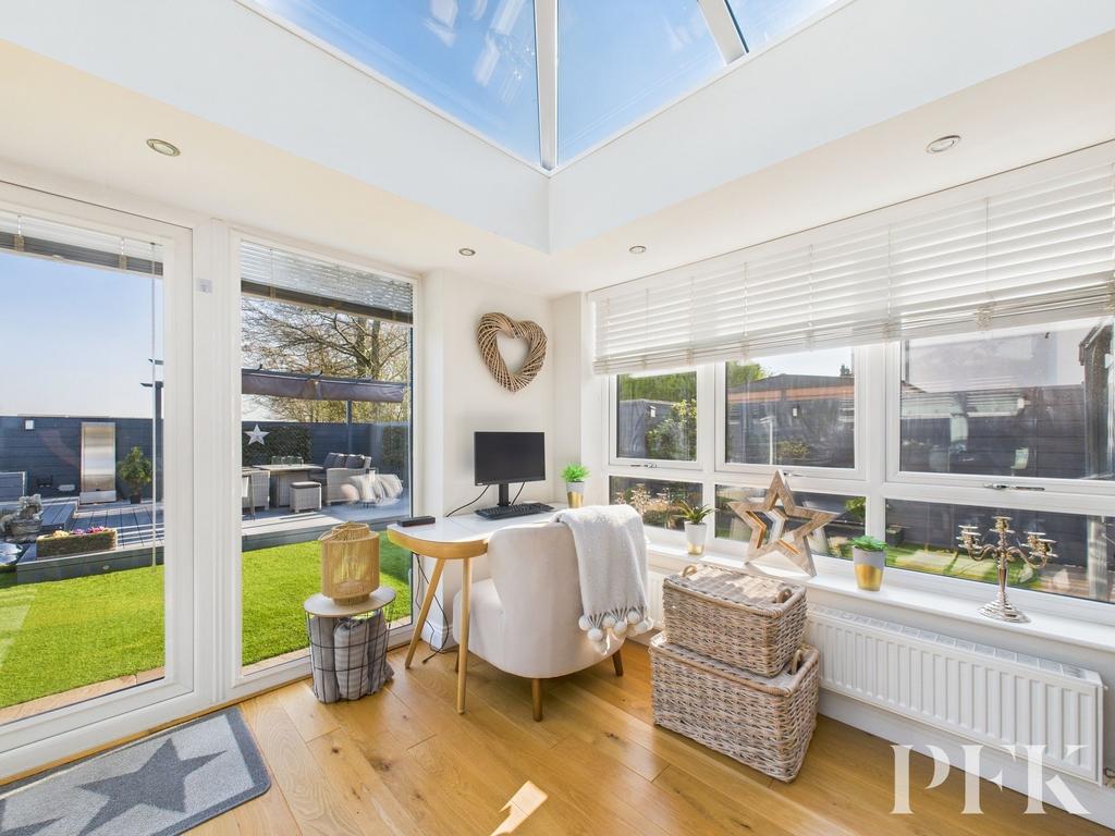 Sun Room/Dining Room