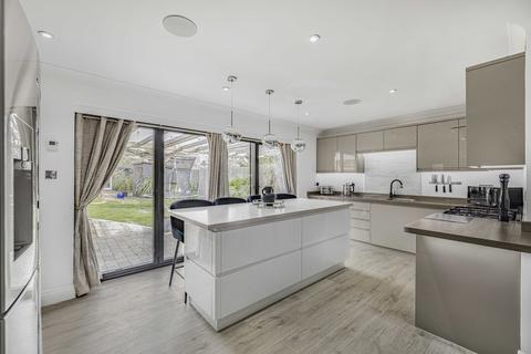 16 Battlefields Road, Wrotham, Sevenoaks, TN15 7BY