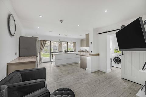 16 Battlefields Road, Wrotham, Sevenoaks, TN15 7BY