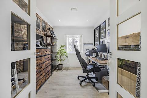 16 Battlefields Road, Wrotham, Sevenoaks, TN15 7BY