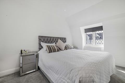 16 Battlefields Road, Wrotham, Sevenoaks, TN15 7BY