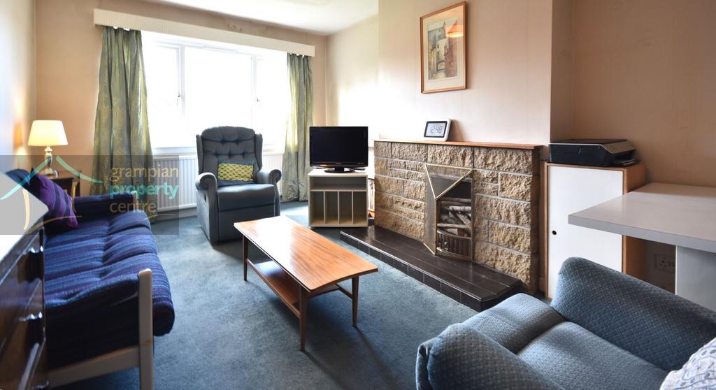 Lounge 2.JPG