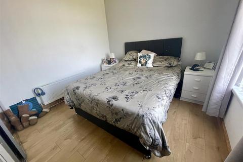 4 Beidr Non, Llannon, Llanelli, SA14 6BA