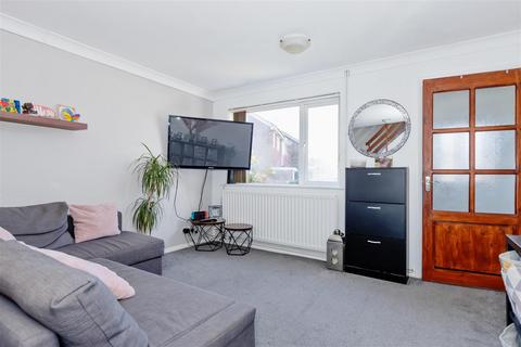 2 bedroom terraced house for sale, Edmonton Road, Worthing