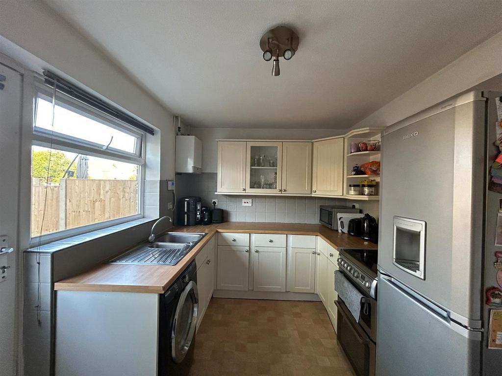 Kit 2 - Edmonton Road.jpg