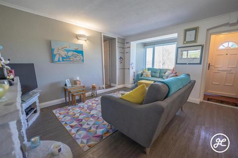 4 bedroom terraced house for sale, Downend Road, Puriton, Bridgwater
