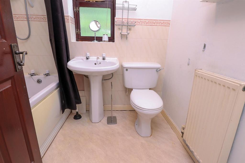 Bathroom.JPG