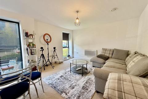 2 bedroom apartment for sale, Fire Fly Avenue, Swindon