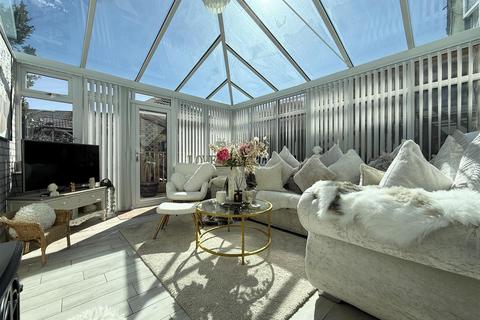 3 bedroom townhouse for sale, Bentinghouse Road, Eyres Monsell LE2