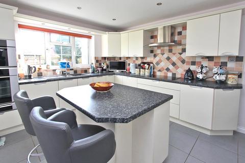 4 bedroom detached house for sale, Oakenbrow, Sway, Lymington, Hampshire, SO41