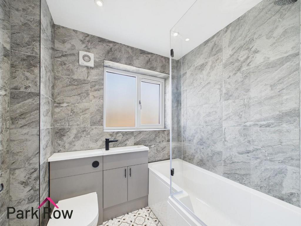 Family bathroom