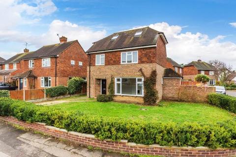 15 Burnet Avenue, Guildford, GU1 1YD