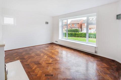 15 Burnet Avenue, Guildford, GU1 1YD
