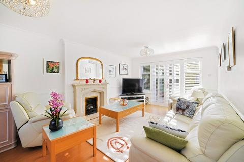 10 Bainbridge Close, Ham, Richmond, TW10 5JJ