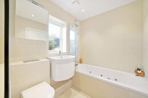 10 Bainbridge Close, Ham, Richmond, TW10 5JJ