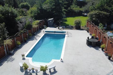 The Orchard Bicknacre Road, Danbury, Chelmsford, CM3 4JH