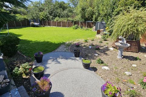 The Orchard Bicknacre Road, Danbury, Chelmsford, CM3 4JH
