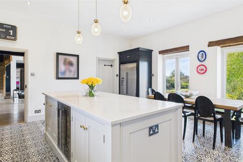 3 bedroom barn conversion for sale, Chevers Hall, Chelmsford Road, Ongar