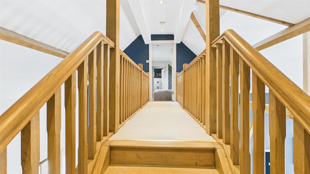 CAM03457 G0-PR0017-STILL004.jpg