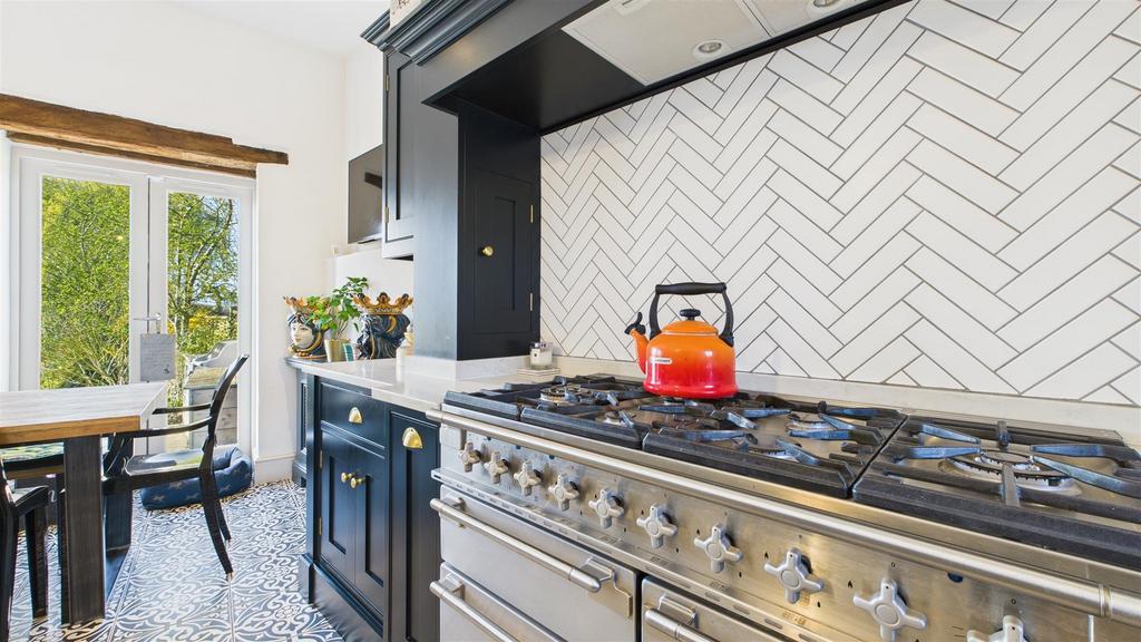 CAM03457 G0-PR0017-STILL056.jpg