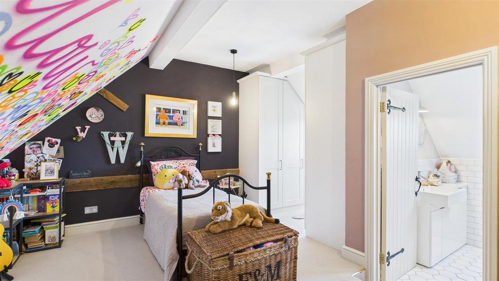 CAM03457 G0-PR0017-STILL028.jpg