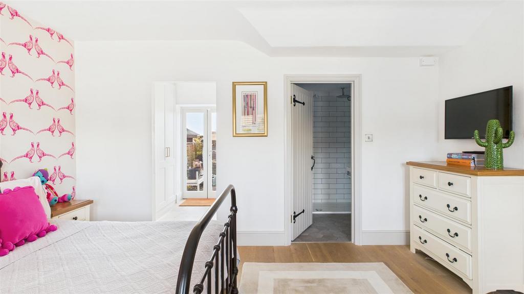 CAM03457 G0-PR0017-STILL047.jpg