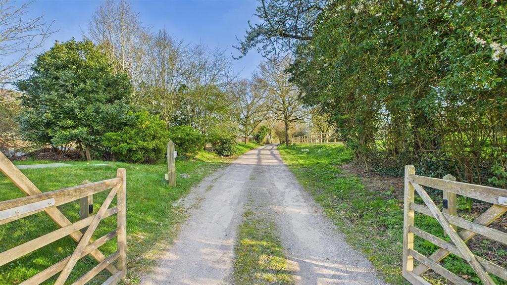 CAM03457 G0-PR0017-STILL077.jpg