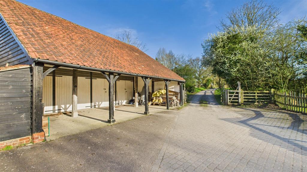 CAM03457 G0-PR0017-STILL076.jpg