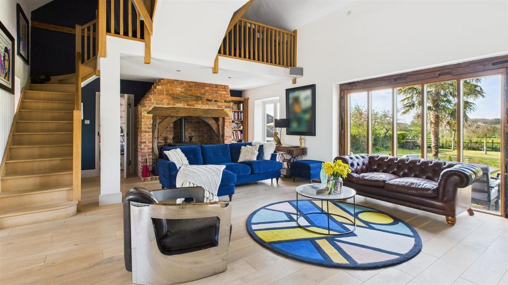 CAM03457 G0-PR0017-STILL037.jpg