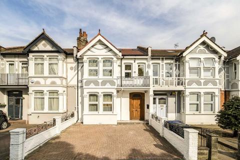 4 bedroom house to rent, Eastfields Road, London W3