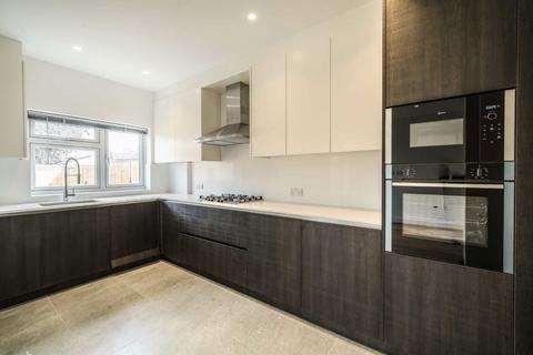 4 bedroom house to rent, Eastfields Road, London W3
