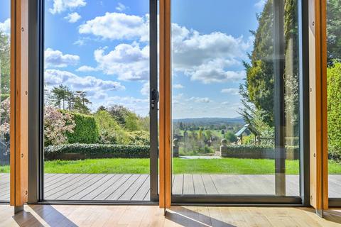 Jefferson House Hogs Back, Puttenham, Guildford, GU3 1AQ