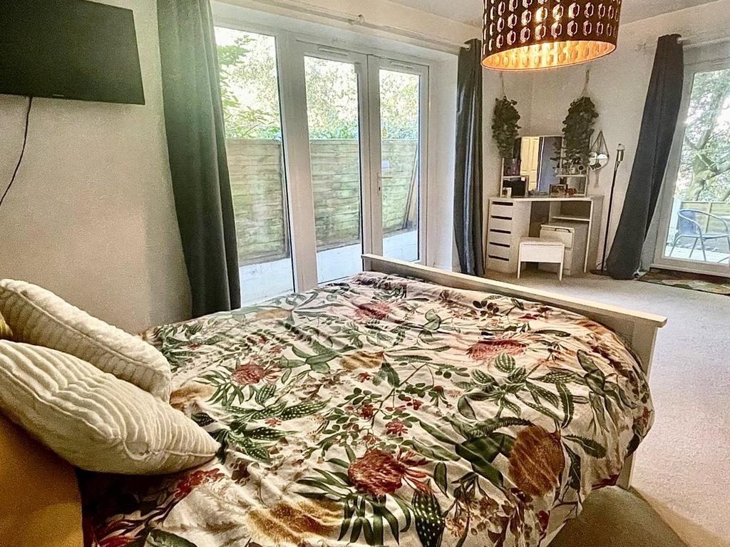 Dual Aspect Bedroom