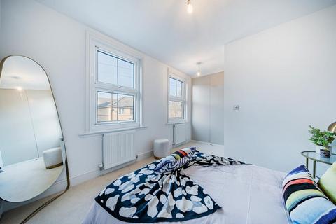 22 Croft Road, London, SW19 2NF