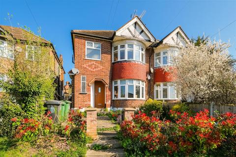 3 bedroom maisonette for sale, Endlebury Road, North Chingford