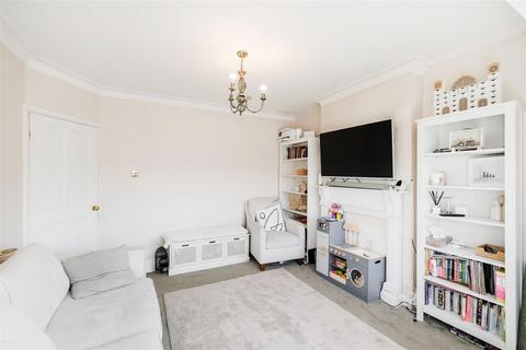 3 bedroom maisonette for sale, Endlebury Road, North Chingford