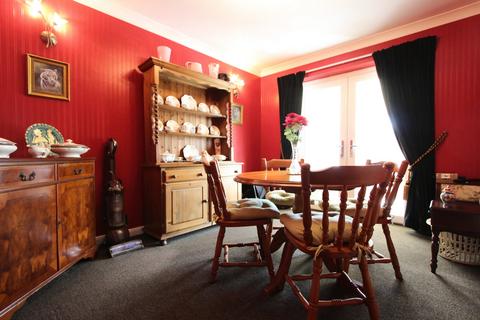 3 bedroom semi-detached bungalow for sale, Back Street, Ringwould, CT14