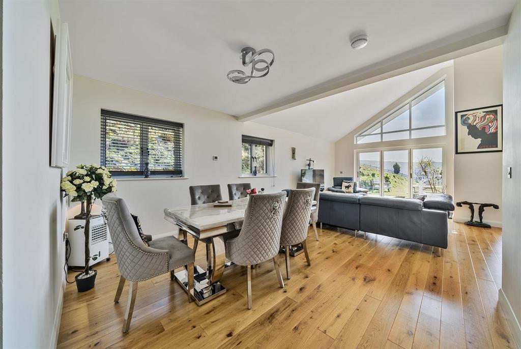Dining/Sitting Room