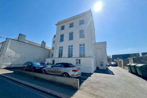 2 bedroom apartment for sale, Ashley House, St. Saviour's Hill, St. Saviour